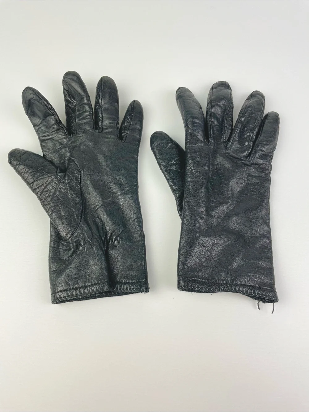VTG Black Leather Women's Small Lined Driving Gloves Minimalist Classic Pull-On